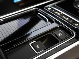 Jaguar XF 20d R-Sport - Image 26