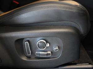 Land Rover Range Rover Velar D300 Autobiography - Image 22