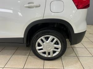 Suzuki Vitara Brezza 1.5 GL - Image 7