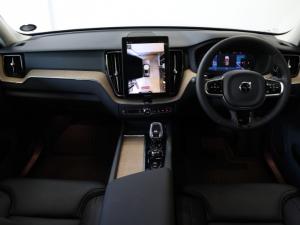 Volvo XC60 B5 AWD Plus Dark - Image 12