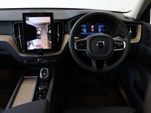 Volvo XC60 B5 AWD Plus Dark - Image 13