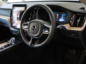 Volvo XC60 B5 AWD Plus Dark - Image 20