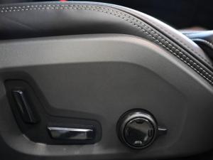 Volvo XC60 B5 AWD Plus Dark - Image 24