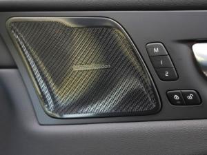 Volvo XC60 B5 AWD Plus Dark - Image 25