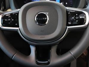 Volvo XC60 B5 AWD Plus Dark - Image 27