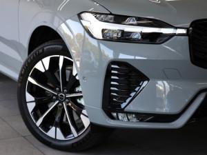 Volvo XC60 B5 AWD Plus Dark - Image 4