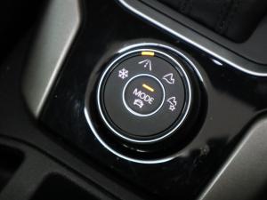 Volkswagen T-Roc 2.0TSI 140kW 4Motion Design - Image 19