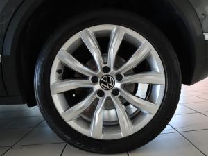 Volkswagen T-Roc 2.0TSI 140kW 4Motion Design - Image 30
