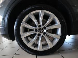 Volkswagen T-Roc 2.0TSI 140kW 4Motion Design - Image 31