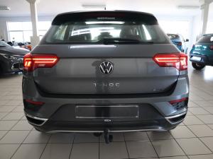 Volkswagen T-Roc 2.0TSI 140kW 4Motion Design - Image 5