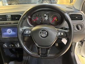 Volkswagen Polo sedan 1.4 Comfortline - Image 15