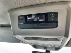 Volkswagen Transporter 2.0TDI Kombi SWB Trendline auto - Image 19
