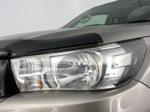 Toyota Hilux 4.0 V6 Raider 4X4 automaticD/C - Image 5