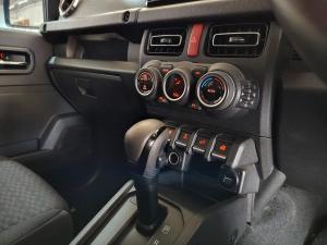 Suzuki Jimny 1.5 GLX AllGrip 5-door auto - Image 27