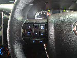 Toyota Hilux 2.4GD-6 double cab 4x4 Raider manual - Image 9