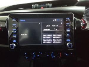 Toyota Hilux 2.4GD-6 double cab 4x4 Raider manual - Image 14