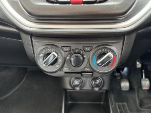 Toyota Vitz 1.0 XR manual - Image 14