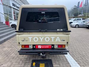Toyota Land Cruiser 79 4.5D-4D V8 double cab LX - Image 5