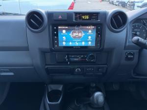 Toyota Land Cruiser 79 4.5D-4D V8 double cab LX - Image 11
