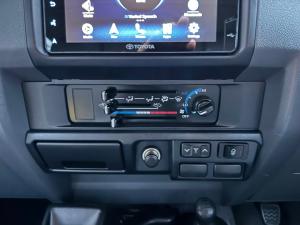 Toyota Land Cruiser 79 4.5D-4D V8 double cab LX - Image 12