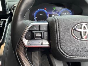 Toyota Land Cruiser 300 3.3D ZX - Image 8