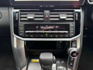 Toyota Land Cruiser 300 3.3D ZX - Image 14