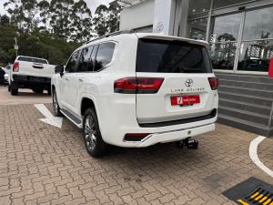 Toyota Land Cruiser 300 3.3D ZX - Image 21