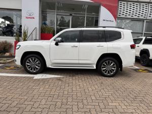 Toyota Land Cruiser 300 3.3D ZX - Image 22