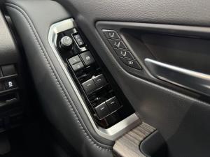 Toyota Land Cruiser 300 3.3D ZX - Image 24