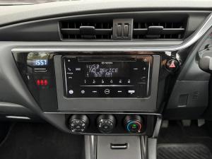 Toyota Corolla Quest 1.8 Plus manual - Image 12