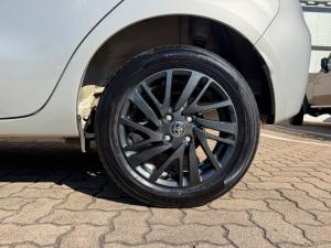 Toyota Vitz 1.0 XR auto - Image 18