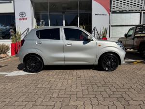 Toyota Vitz 1.0 XR auto - Image 3