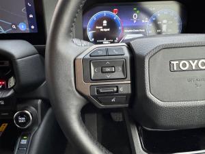 Toyota Land Cruiser Prado 2.8GD VX-R - Image 9