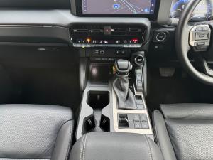Toyota Land Cruiser Prado 2.8GD VX-R - Image 12