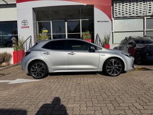 Toyota Corolla hatch 1.8 Hybrid XR - Image 3