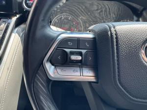 Toyota Land Cruiser 300 3.3D GR-Sport - Image 9