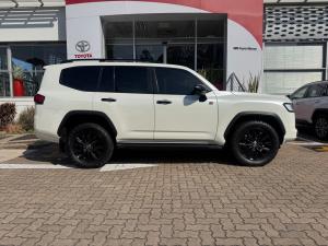 Toyota Land Cruiser 300 3.3D GR-Sport - Image 3