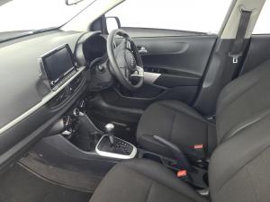 Kia Picanto 1.0 Street automatic - Image 6