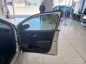 Volkswagen Polo Vivo 1.4 Comfortline - Image 14