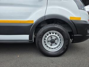 Ford Transit 2.2TDCi 92kW MWB panel van (aircon) - Image 14