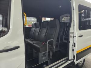 Ford Transit 2.2TDCi 92kW MWB panel van (aircon) - Image 15