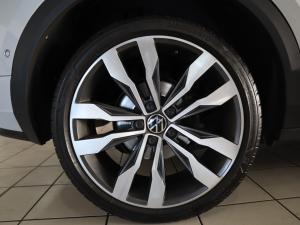 Volkswagen T-Roc 2.0TSI 140kW 4Motion R-Line - Image 17