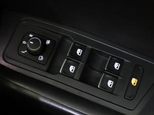 Volkswagen T-Roc 2.0TSI 140kW 4Motion R-Line - Image 20
