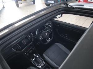 Volkswagen T-Roc 2.0TSI 140kW 4Motion R-Line - Image 7