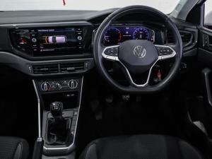 Volkswagen Polo hatch 1.0TSI Life manual - Image 19