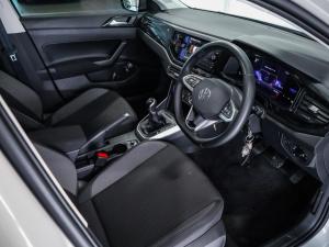 Volkswagen Polo hatch 1.0TSI Life manual - Image 11