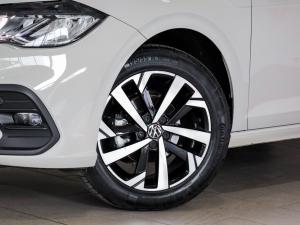 Volkswagen Polo hatch 1.0TSI Life manual - Image 3