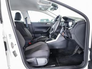 Volkswagen Polo hatch 1.0TSI Life auto - Image 14