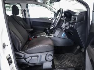 Volkswagen Amarok 2.0TDI double cab Life 4Motion manual - Image 11