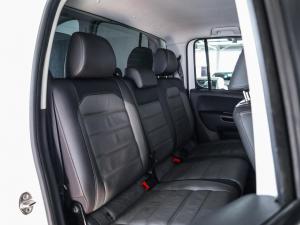 Volkswagen Amarok 2.0BiTDI double cab Highline auto - Image 17